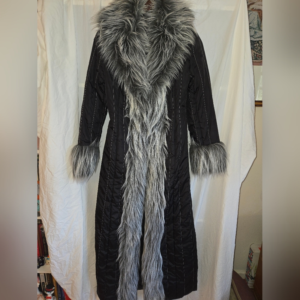 Vintage Bebe Penny Lane Y2K Faux Fur Puffer Coat XS